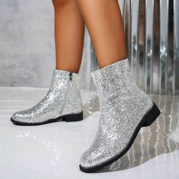 WomenSilver Sequined Short Boots,Round Toe Thermal Lined,Side Zipper Design Boot - Picture 4 of 5